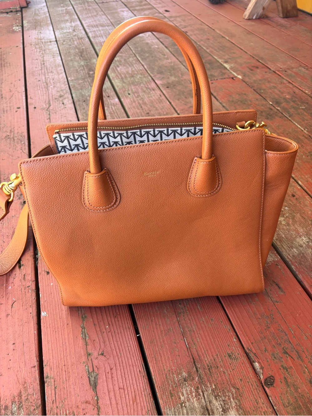 Structured Shoulder Tote in Tan Leather